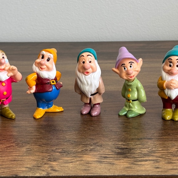VINTAGE 1993 DISNEY Snow White Seven Dwarves toy figures Mattel Cake Toppers x 5 - Picture 2 of 11